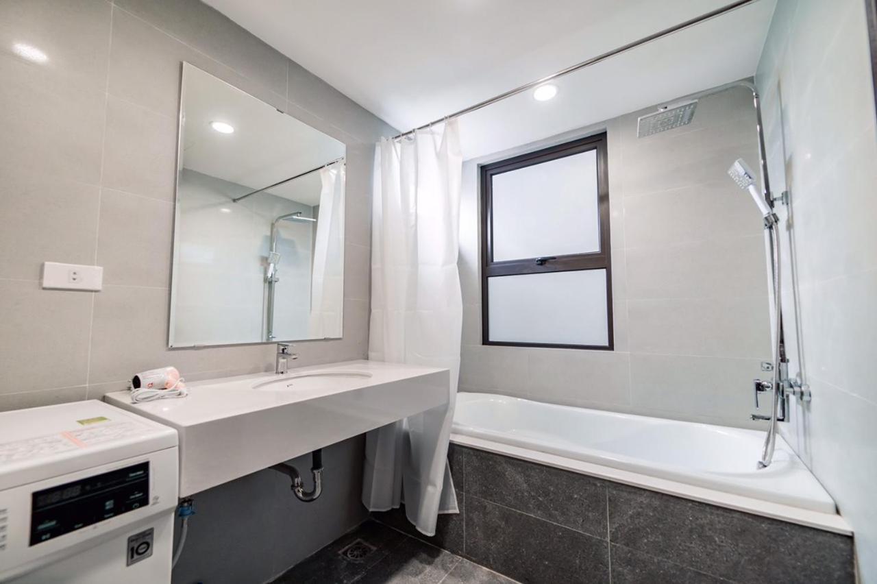 T&B Housing Aparthotel Hanoi Bagian luar foto